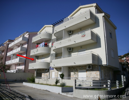 Wohnung Milo&scaron;ević, Privatunterkunft im Ort Igalo, Montenegro - Zgrada